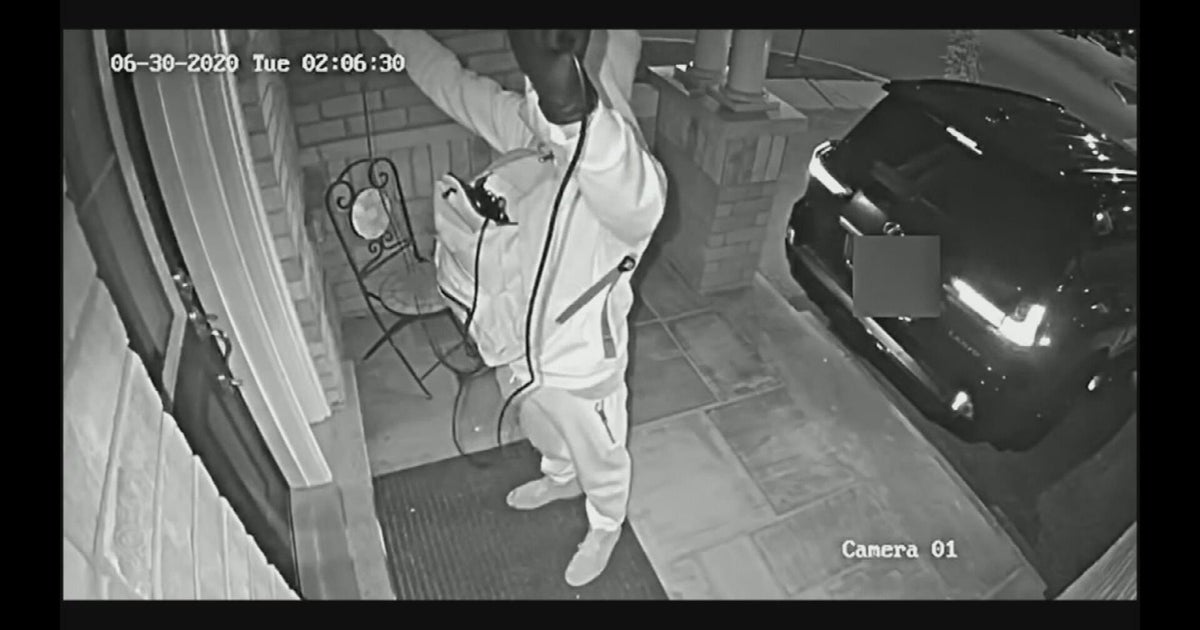 Chicago woman's car stolen after thieves replicate key fob signal while it was inside her home