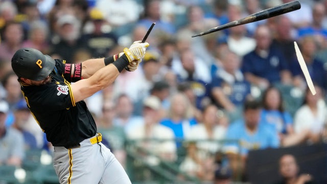 Pittsburgh Pirates v Milwaukee Brewers 