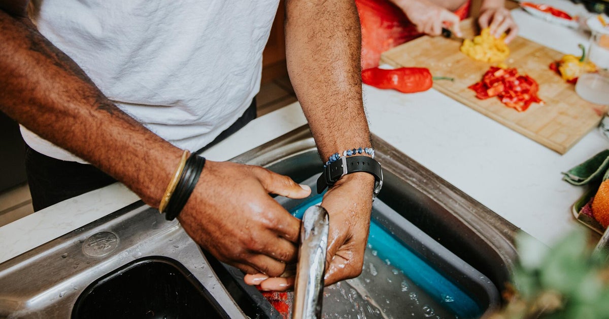 How to limit your exposure to foodborne illnesses, according to an infectious disease specialist