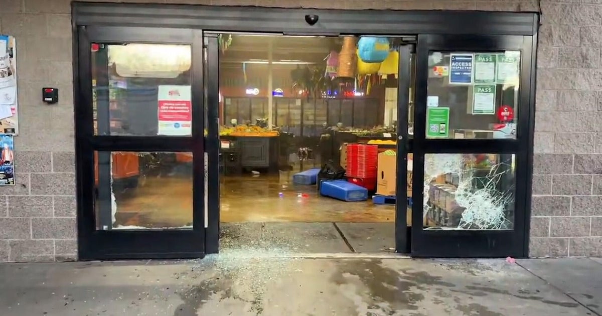 Sacramento grocery store damaged after break-in, suspicious fire; arrest made