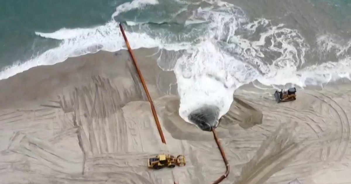 North Carolina communities scramble to protect shorelines as erosion eats away at homes