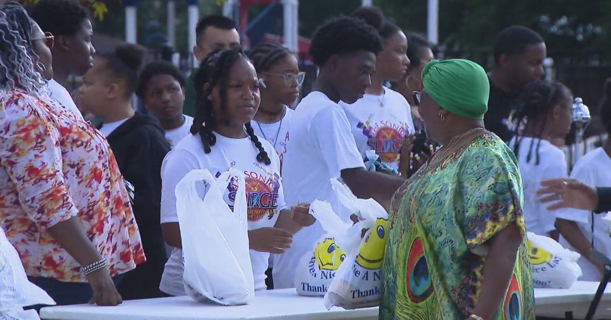 Students pass out meals as Hazel Crest continues recovery from tornado