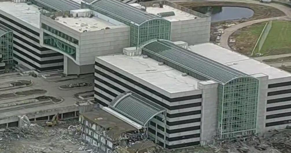 Former EDS campus in Plano imploded to make way for new $1.3 billion AT&T headquarters