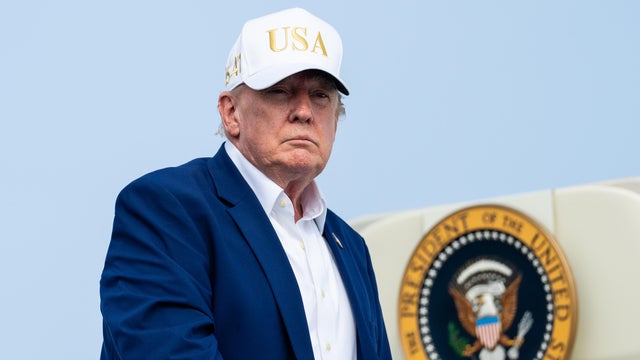 President Trump boarding Air Force One 