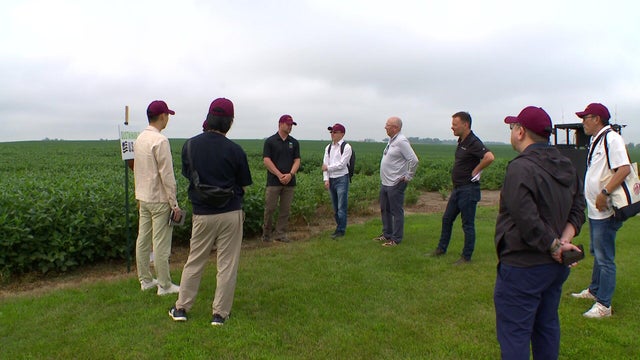 12p-vo-soybean-farm-taiwan-visit-charest-081926.jpg 