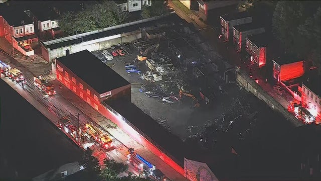 major-fire-at-junkyard-citizen-frame-211.jpg 