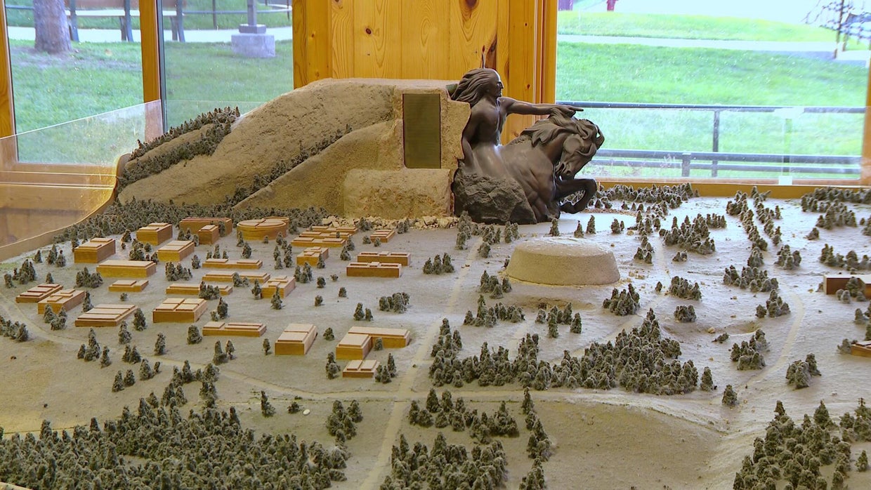 Crazy Horse Memorial model showing monument's future was built by ...