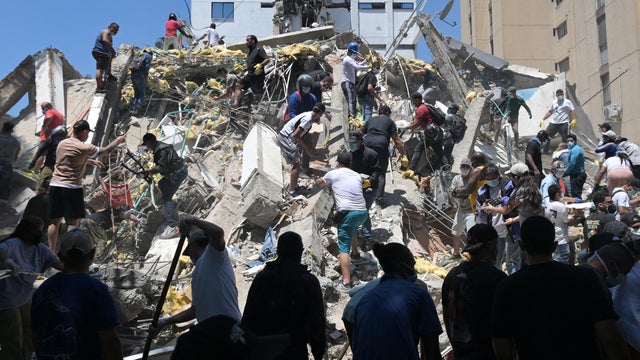 TOPSHOT-COLOMBIA-EARTHQUAKE 