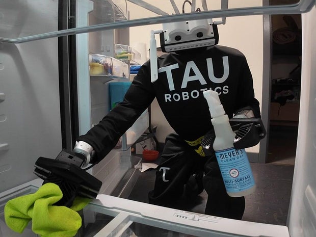 tau-2.jpg 