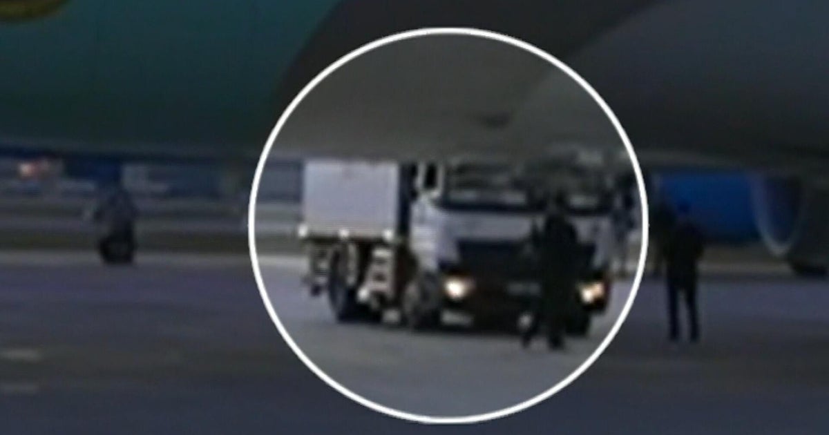 Trump secretly moved in catering truck to new plane in Turkey amid Iran missile threat
