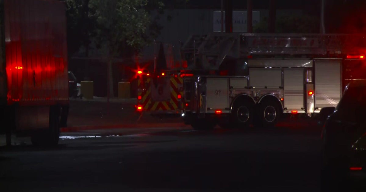 South Sacramento industrial park fire involving lithium batteries prompts hazmat response