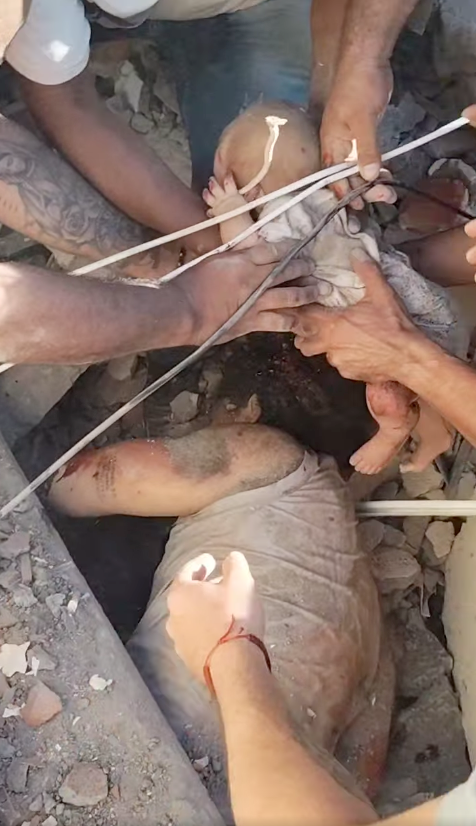 Baby rescued from rubble in Colombia after devastating earthquake