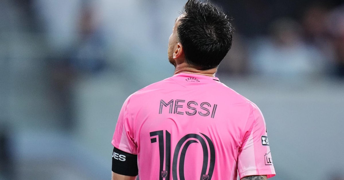 Lionel Messi says he has “serious doubts” about soccer future after death of his father