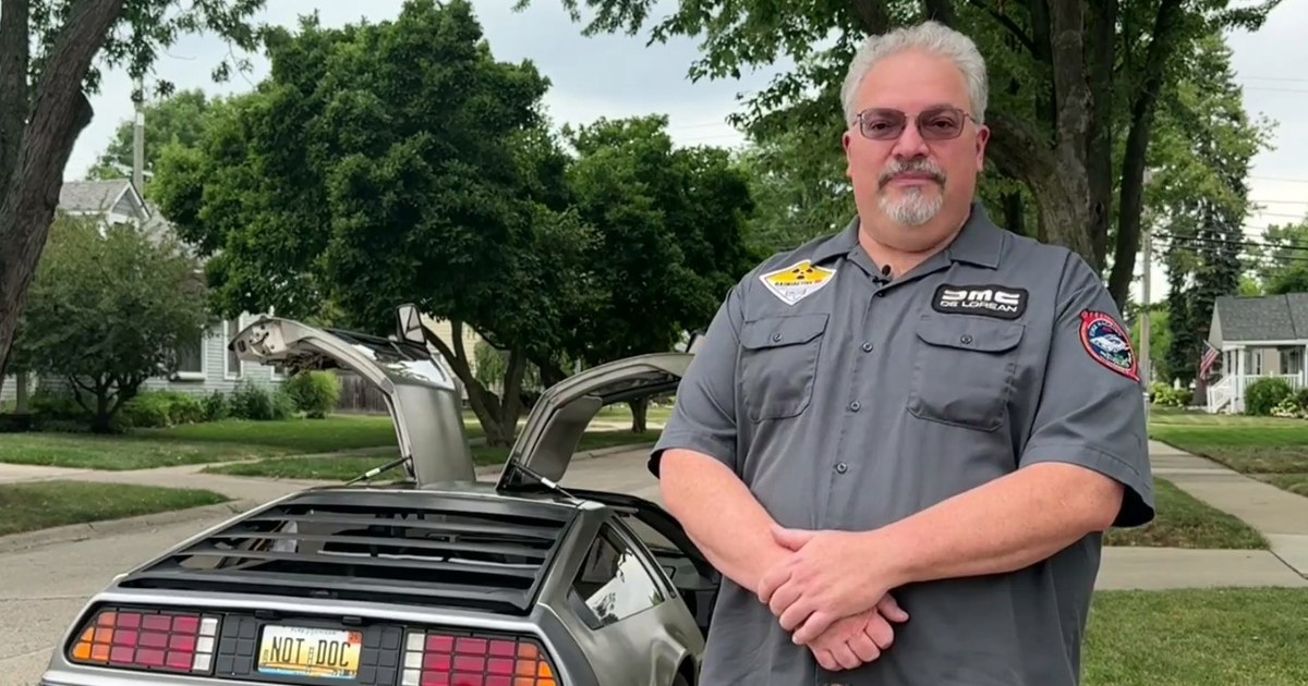Woodward Dream Cruise motorists find joy in captivating spectators