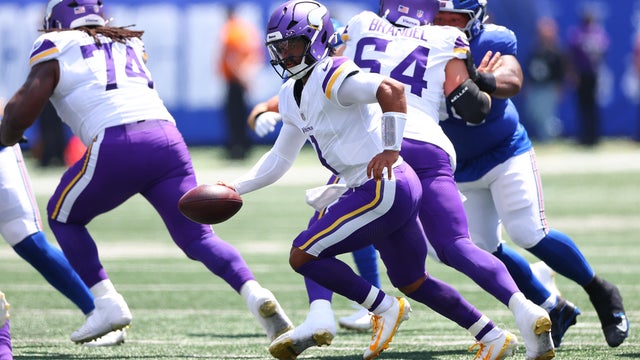 Kyler Murray #1 of the Minnesota Vikings hands off during the pre-season game against the New York Giants on August 15, 2026 at MetLife Stadium in East Rutherford, New Jersey. 