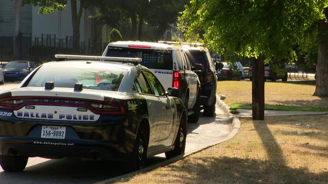 toc-081626-off-duty-arlington-officer-shot-in-dallas.jpg 