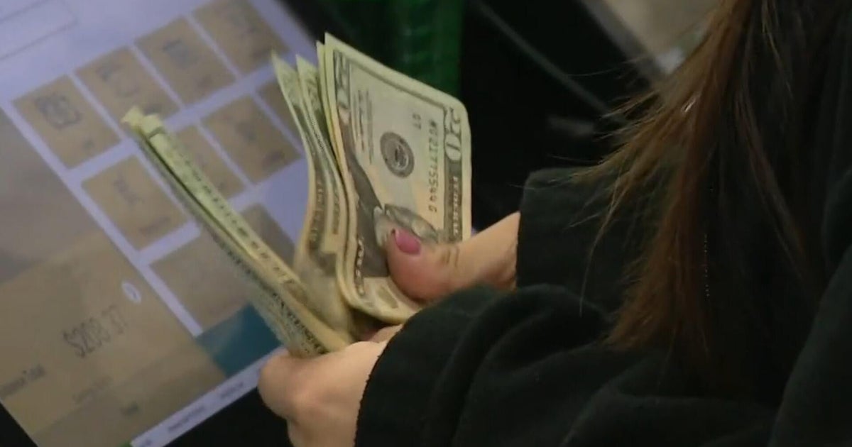 Majority of Americans not satisfied with U.S. economy, CBS News poll finds