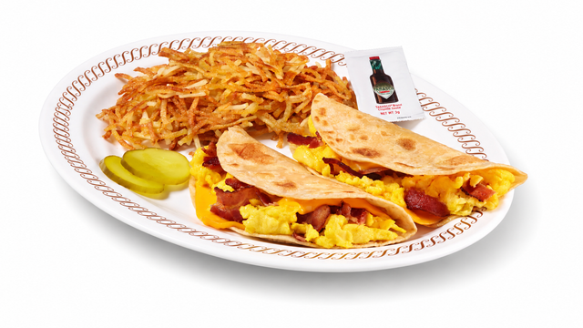 2-bacon-egg-cheese-tacos-plate.png 