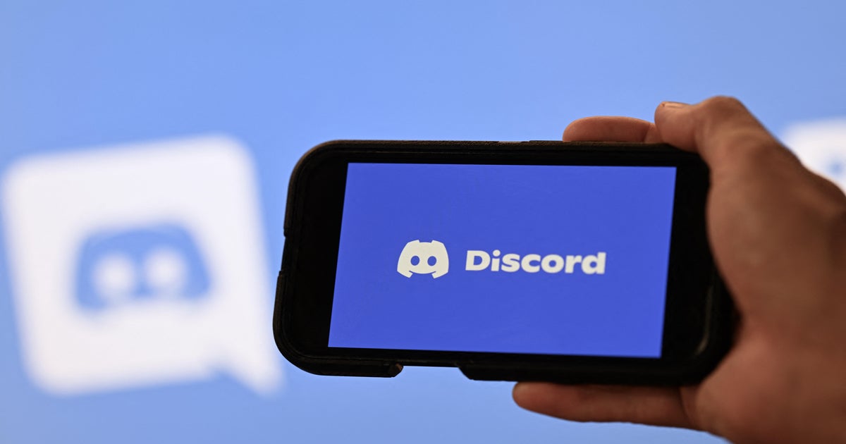 Discord спира предаванията на живо в Бразилия на фона на реакцията около самоубийството на момиче
