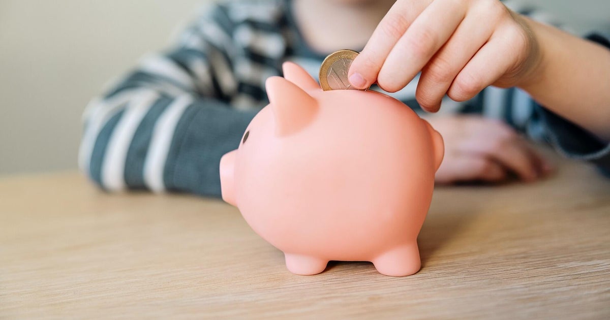How parents can teach their kids good financial habits