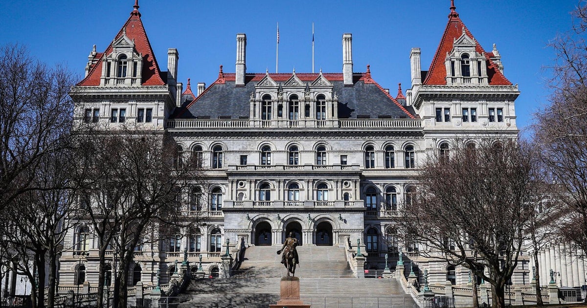 Woman linked to ISIS arrested for planning bomb attack on New York state capitol