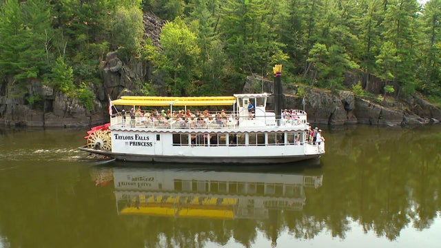 10p-fmn-tf-boat-tours-pkg-wccob426-00-00-2025.jpg 