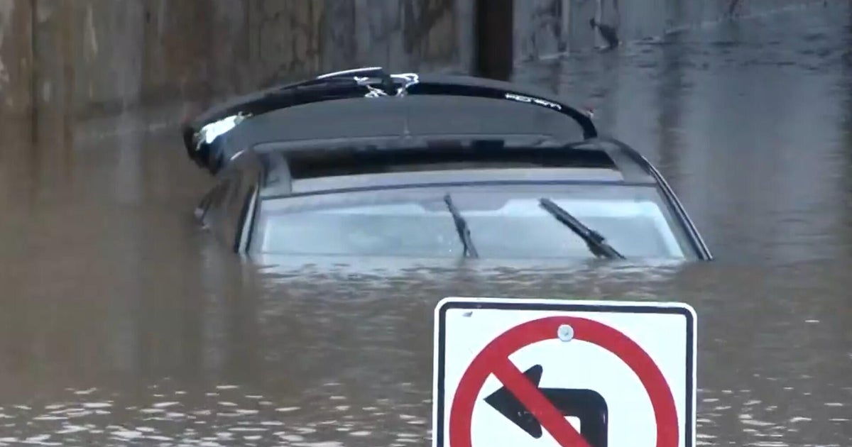 Fierce rain swamps Ohio, Kansas, Nebraska, storms hit Mid-Atlantic
