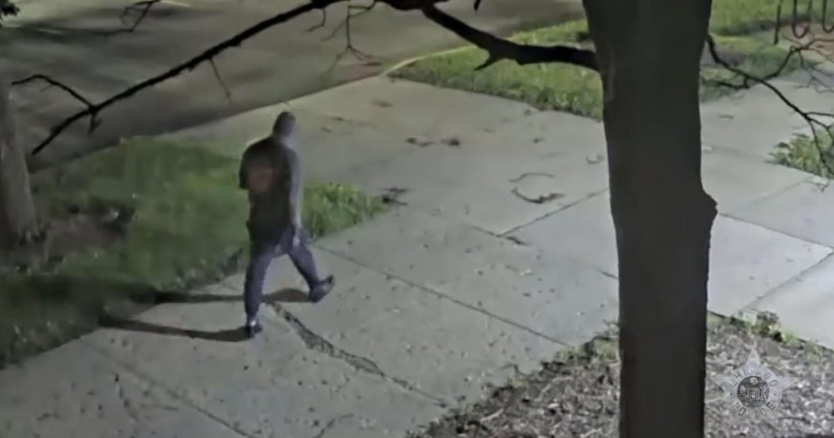Chicago police issue surveillance video of man wanted in shooting that killed CTA worker