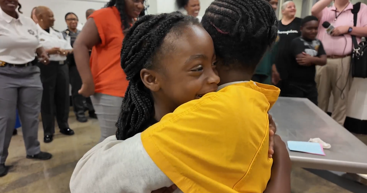 Cobb County program unites incarcerated mothers with their children for a day to reconnect