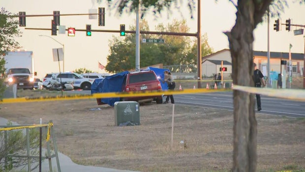 1 dead, 1 injured in shooting discovered after vehicle crashed into pole north of Denver