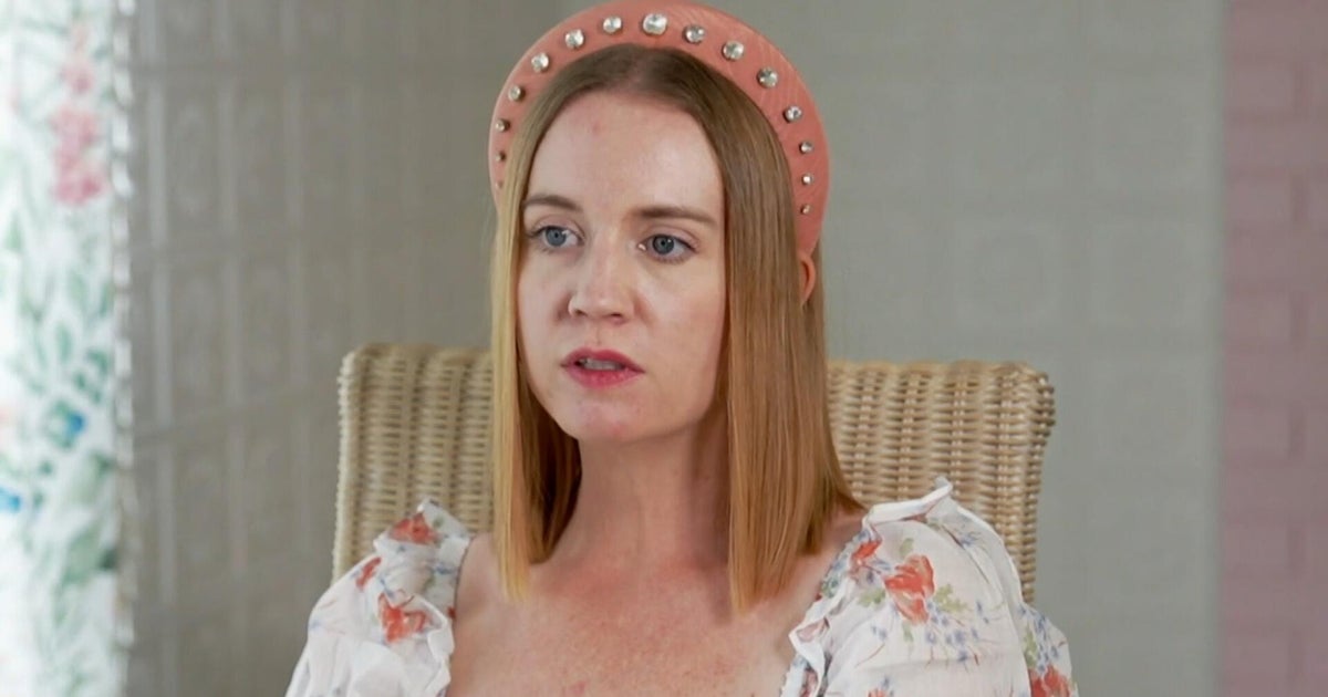 Mom describes hearing voices that turned violent before postpartum psychosis diagnosis