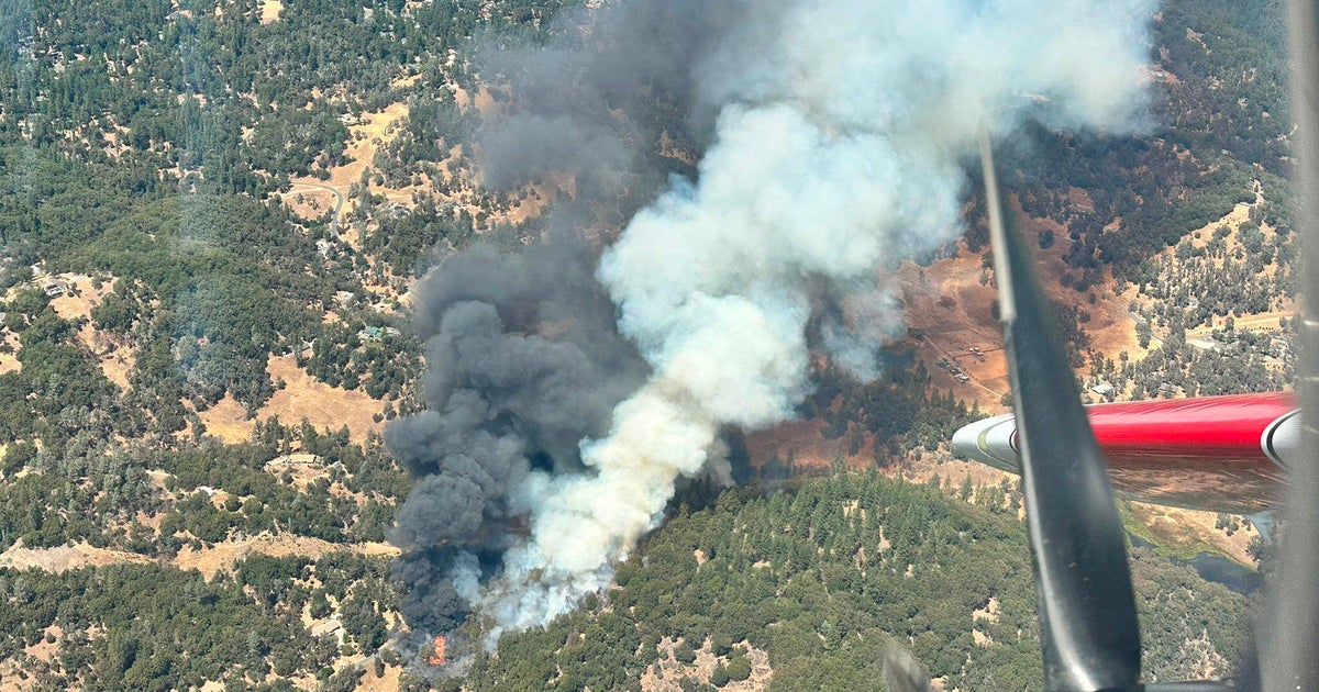 Clover Fire in Alta Sierra burns structure, prompts evacuation order after spreading to grass