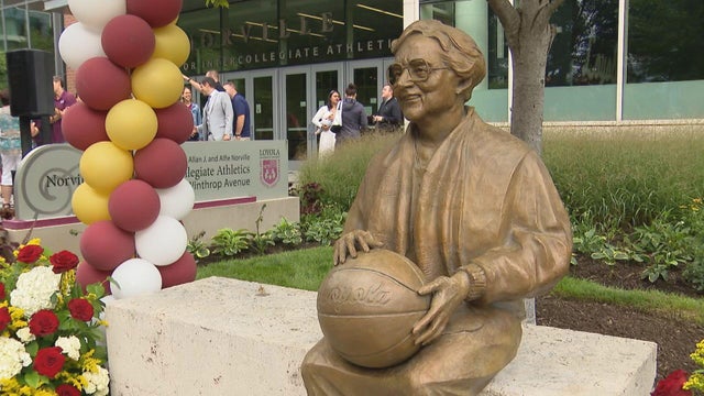sister-jean-ststue.jpg 