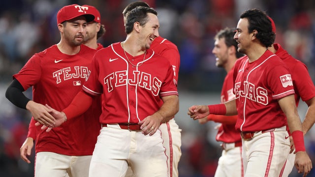 Los Angeles Angels v Texas Rangers 