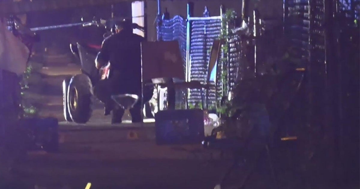 Man shot, killed in SUV in Chicago's Englewood neighborhood