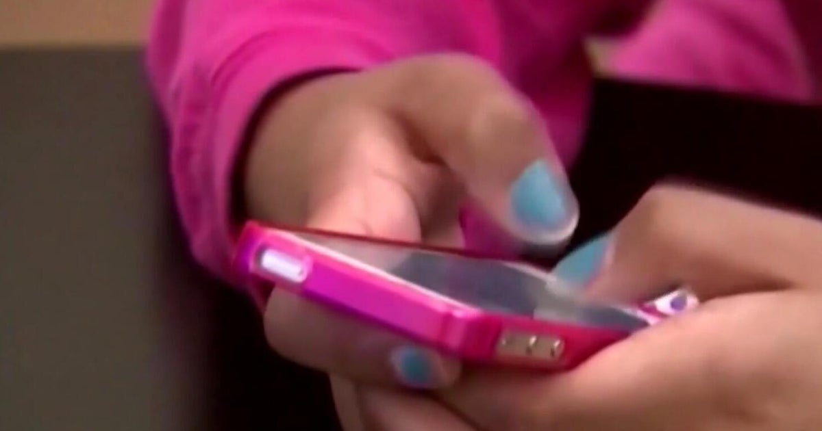 California lawmakers could pass ban on social media accounts for children under 16