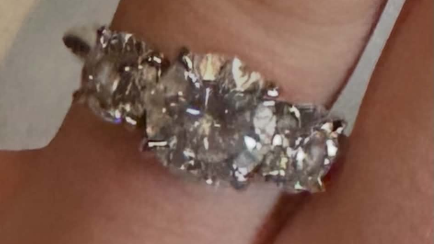 engagement-ring.png