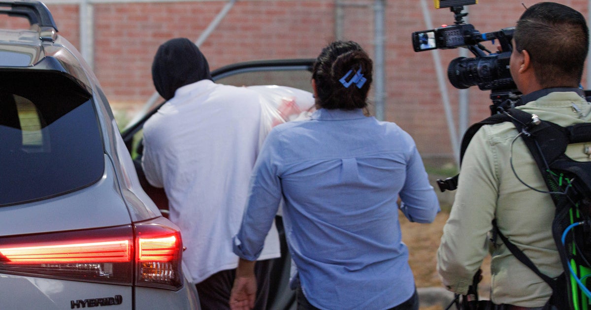 ICE officer charged in Minneapolis shooting released from Texas jail, AP reports