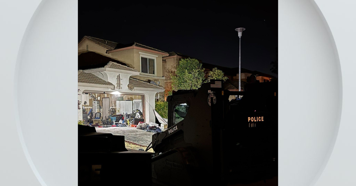 Sacramento police arrest sword-wielding suspect accused of threatening to kill 2 people