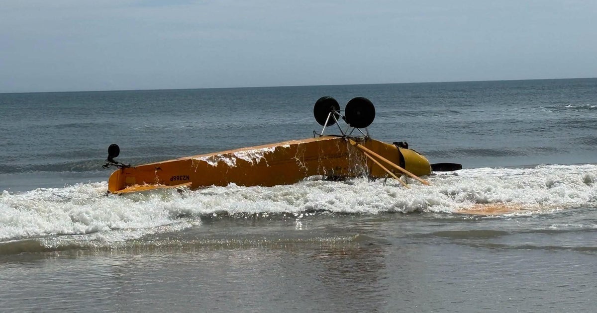 Banner plane crash off popular Florida beach under investigation