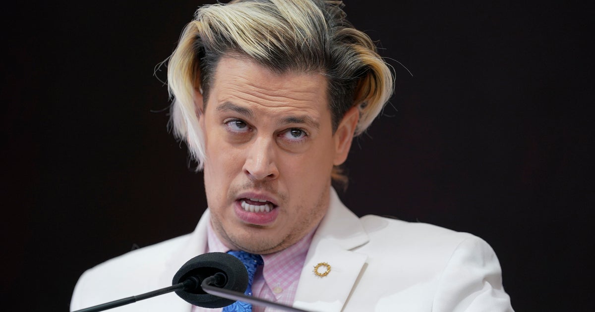 Milo Yiannopoulos in ICE custody, agency records show