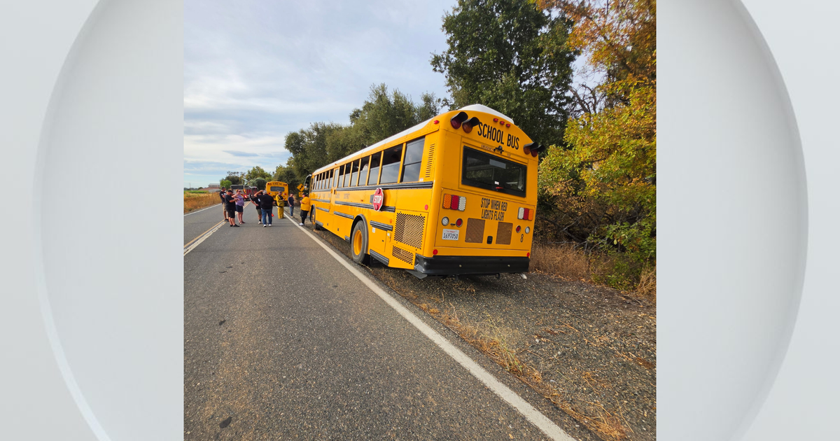 Placer County school bus carrying girls flag football team crashes in Yuba County