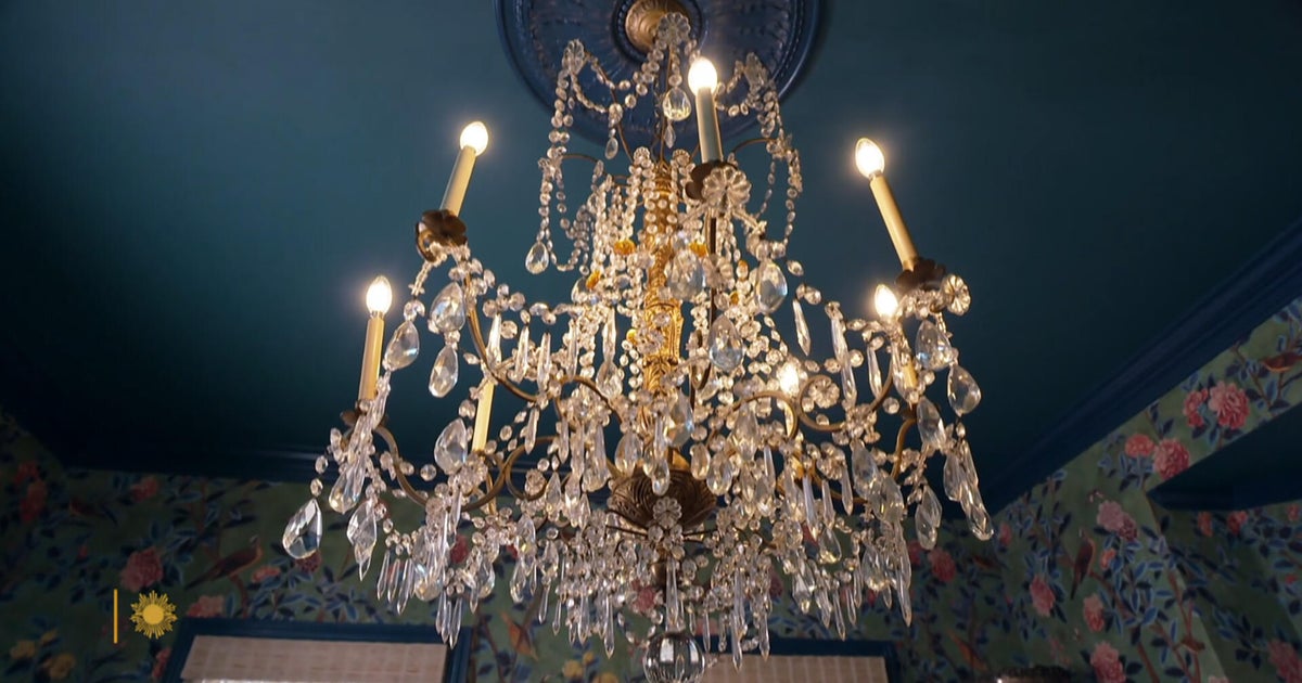 A spotlight on the glamour of chandeliers