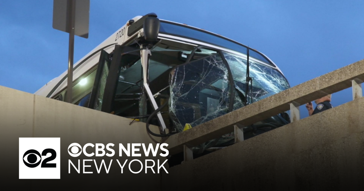 Multiple people hospitalized after bus crash at Newark Airport