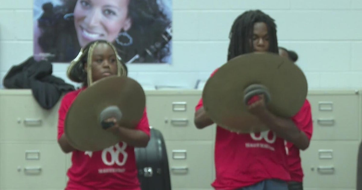 Musical instruments donated to Fulton County high school