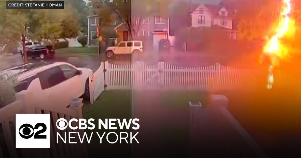 Video shows man get struck by lightning on Staten Island