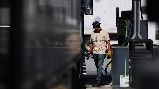 US-IRAN-ECONOMY-WAR-SIX MONTHS 