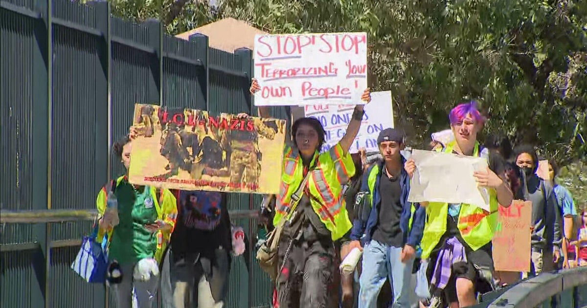 Colorado students organize walkout to protest ICE actions