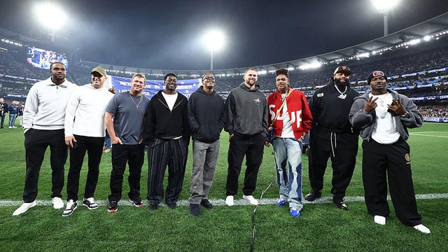 49ers-in-australia-2292882239.jpg 