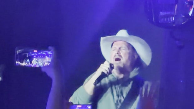 garth-brooks.jpg